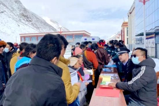 那曲地区市法制办公室推动法治建设新项目，助力地方发展启航